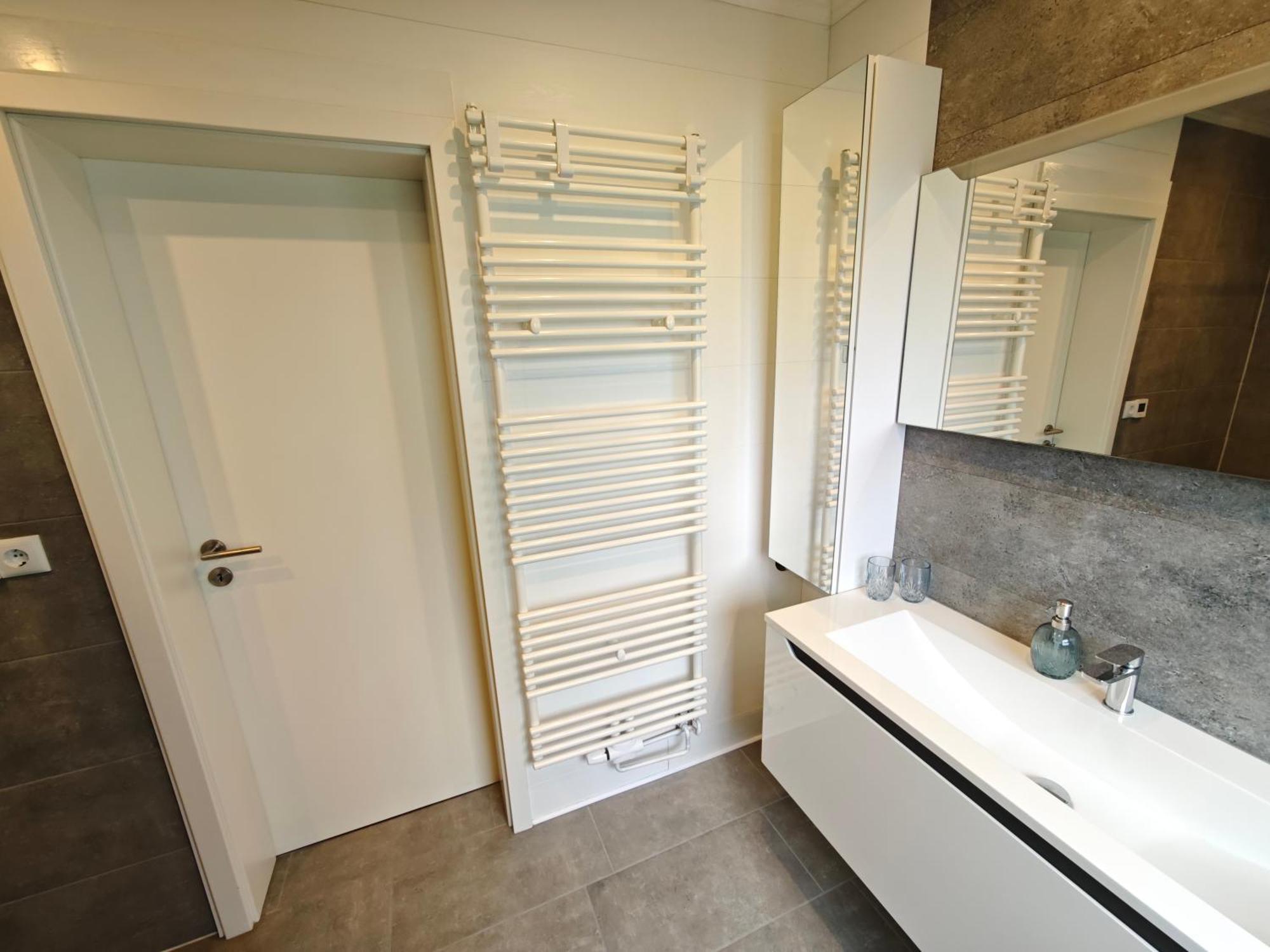 Fh-Naehe: Modernes Apt Mit Balkon Hof  Ngoại thất bức ảnh